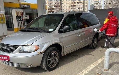 Chrysler Town & Country IV, 2001 год, 550 000 рублей, 3 фотография