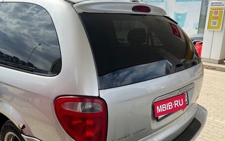 Chrysler Town & Country IV, 2001 год, 550 000 рублей, 4 фотография