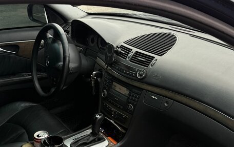 Mercedes-Benz E-Класс, 2003 год, 500 000 рублей, 4 фотография