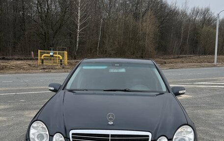 Mercedes-Benz E-Класс, 2003 год, 500 000 рублей, 2 фотография