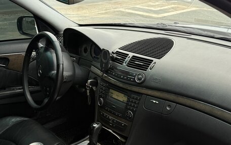 Mercedes-Benz E-Класс, 2003 год, 500 000 рублей, 8 фотография