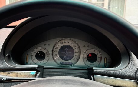 Mercedes-Benz E-Класс, 2003 год, 500 000 рублей, 6 фотография