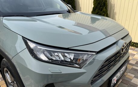 Toyota RAV4, 2020 год, 2 950 000 рублей, 10 фотография