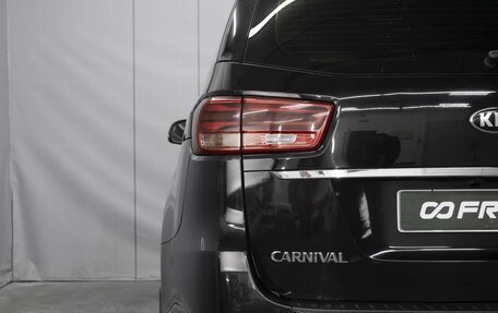 KIA Carnival III, 2018 год, 2 300 000 рублей, 5 фотография