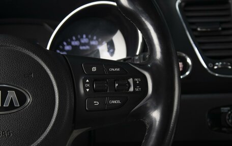 KIA Carnival III, 2018 год, 2 300 000 рублей, 14 фотография