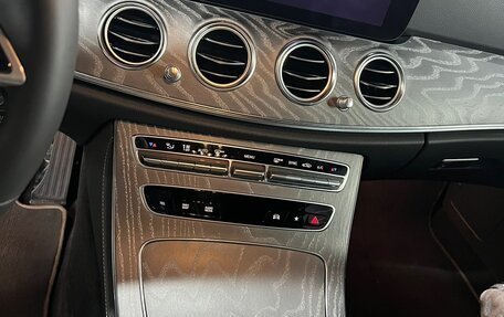 Mercedes-Benz E-Класс, 2020 год, 5 700 000 рублей, 7 фотография