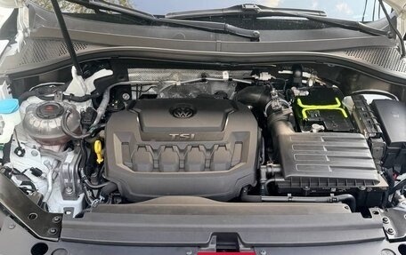 Volkswagen Tiguan II, 2020 год, 3 100 000 рублей, 14 фотография