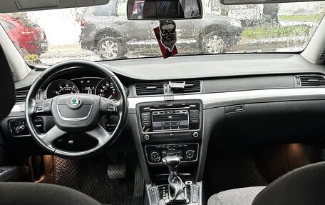 Skoda Superb III рестайлинг, 2012 год, 1 250 000 рублей, 7 фотография