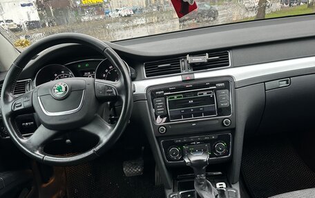 Skoda Superb III рестайлинг, 2012 год, 1 250 000 рублей, 11 фотография