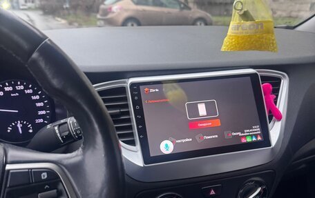 Hyundai Solaris II рестайлинг, 2018 год, 1 300 000 рублей, 8 фотография