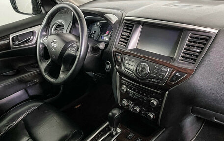 Nissan Pathfinder, 2015 год, 1 797 000 рублей, 9 фотография