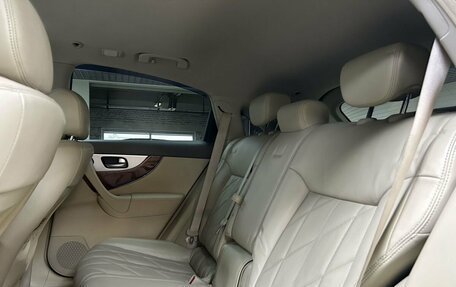 Infiniti QX70, 2015 год, 2 200 000 рублей, 19 фотография