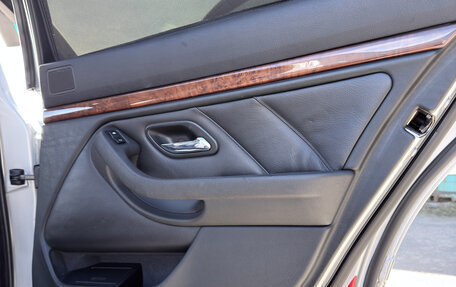 BMW 5 серия, 2002 год, 600 000 рублей, 13 фотография