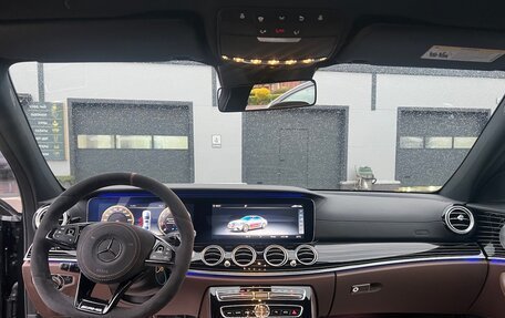 Mercedes-Benz E-Класс AMG, 2017 год, 4 450 000 рублей, 10 фотография