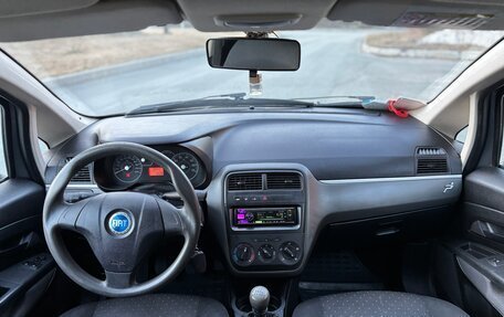 Fiat Punto III Punto Evo рестайлинг, 2007 год, 380 000 рублей, 24 фотография