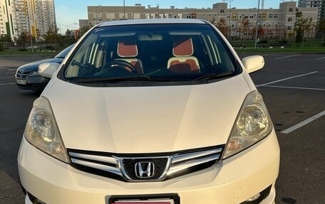 Honda Fit Shuttle I рестайлинг, 2011 год, 990 000 рублей, 1 фотография