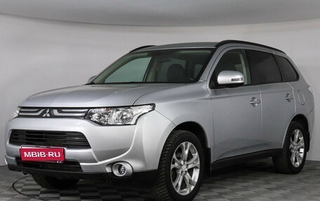 Mitsubishi Outlander III рестайлинг 3, 2013 год, 1 499 000 рублей, 1 фотография