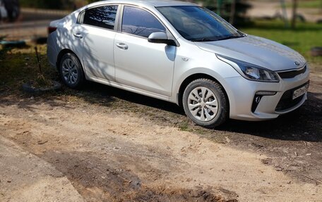 KIA Rio IV, 2017 год, 1 300 000 рублей, 4 фотография