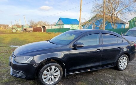 Volkswagen Jetta VI, 2013 год, 850 000 рублей, 2 фотография