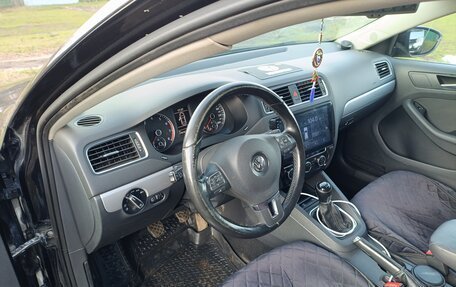 Volkswagen Jetta VI, 2013 год, 850 000 рублей, 7 фотография