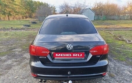 Volkswagen Jetta VI, 2013 год, 850 000 рублей, 6 фотография