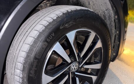 Volkswagen Tiguan II, 2017 год, 2 550 000 рублей, 17 фотография