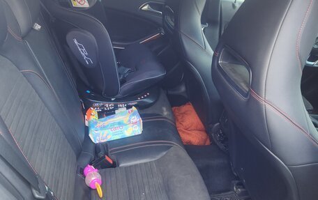 Mercedes-Benz GLA, 2018 год, 2 500 000 рублей, 11 фотография