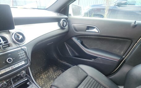 Mercedes-Benz GLA, 2018 год, 2 500 000 рублей, 9 фотография