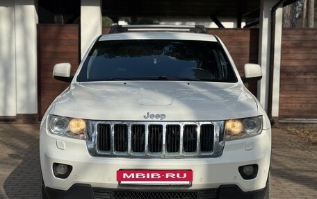 Jeep Grand Cherokee, 2012 год, 1 300 000 рублей, 2 фотография