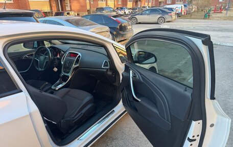 Opel Astra J, 2013 год, 995 000 рублей, 24 фотография