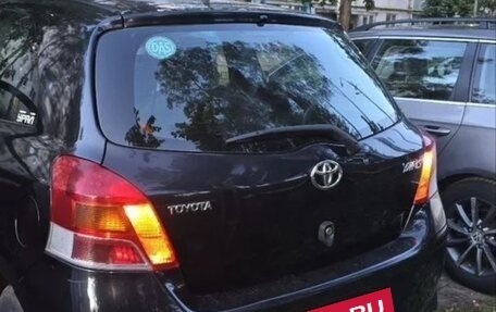 Toyota Yaris III рестайлинг, 2009 год, 400 000 рублей, 4 фотография