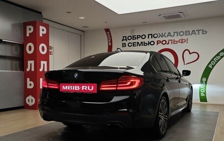 BMW 5 серия, 2018 год, 4 190 000 рублей, 4 фотография