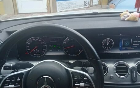 Mercedes-Benz E-Класс, 2019 год, 2 800 000 рублей, 9 фотография