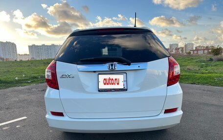 Honda Fit Shuttle I рестайлинг, 2011 год, 990 000 рублей, 2 фотография