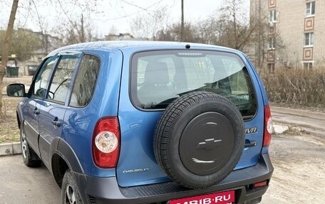 Chevrolet Niva I рестайлинг, 2016 год, 750 000 рублей, 3 фотография