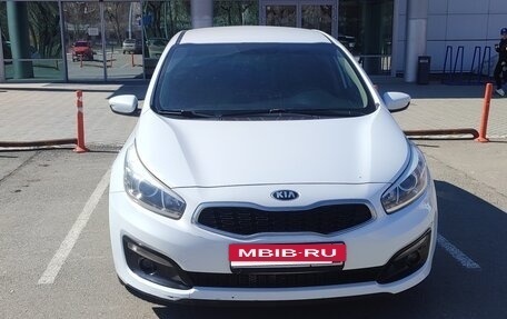 KIA cee'd III, 2016 год, 1 130 000 рублей, 2 фотография