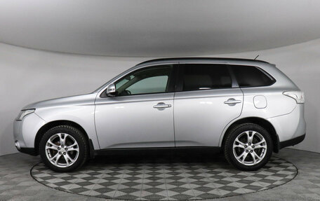 Mitsubishi Outlander III рестайлинг 3, 2013 год, 1 499 000 рублей, 8 фотография