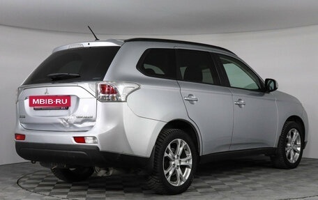 Mitsubishi Outlander III рестайлинг 3, 2013 год, 1 499 000 рублей, 5 фотография