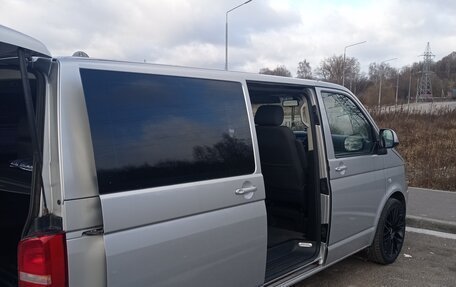 Volkswagen Multivan T5, 2013 год, 2 575 000 рублей, 2 фотография