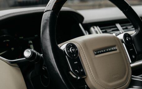 Land Rover Range Rover IV рестайлинг, 2015 год, 4 000 000 рублей, 17 фотография
