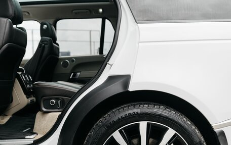 Land Rover Range Rover IV рестайлинг, 2015 год, 4 000 000 рублей, 23 фотография