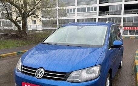 Volkswagen Sharan II, 2019 год, 3 575 000 рублей, 2 фотография
