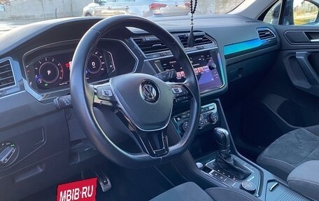 Volkswagen Tiguan II, 2019 год, 3 390 000 рублей, 5 фотография