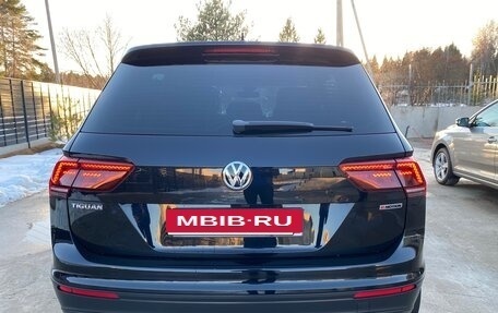 Volkswagen Tiguan II, 2019 год, 3 390 000 рублей, 3 фотография