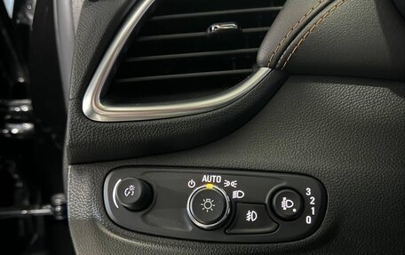 Chevrolet Trax, 2020 год, 1 850 000 рублей, 14 фотография