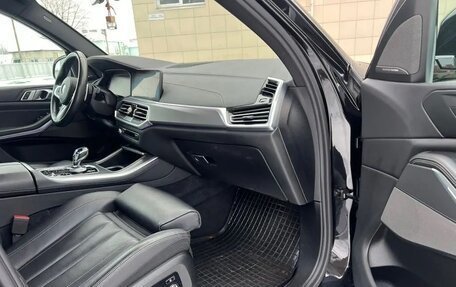 BMW X5, 2019 год, 4 800 000 рублей, 10 фотография