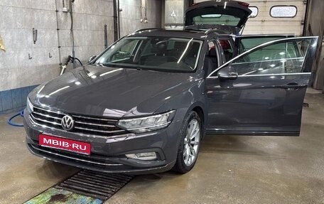 Volkswagen Passat B8 рестайлинг, 2020 год, 1 775 000 рублей, 1 фотография