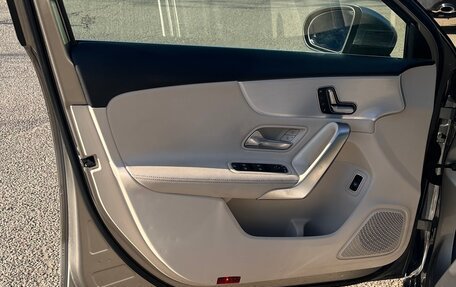 Mercedes-Benz A-Класс, 2020 год, 2 350 000 рублей, 10 фотография