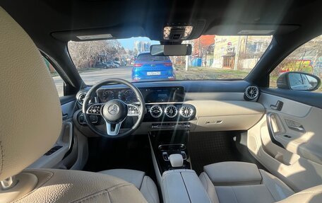 Mercedes-Benz A-Класс, 2020 год, 2 350 000 рублей, 12 фотография