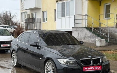 BMW 3 серия, 2005 год, 810 000 рублей, 2 фотография